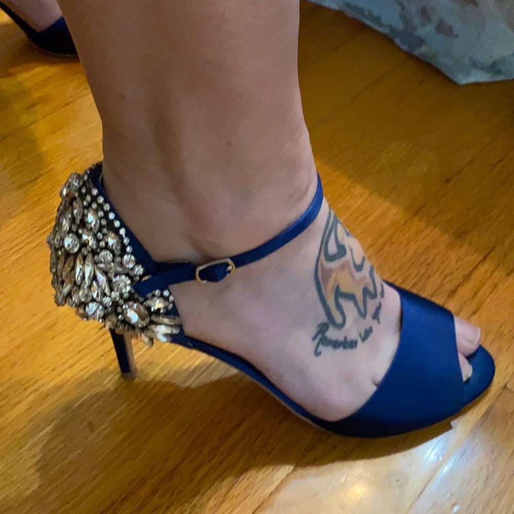 Badgley Mischka Harbor pumps